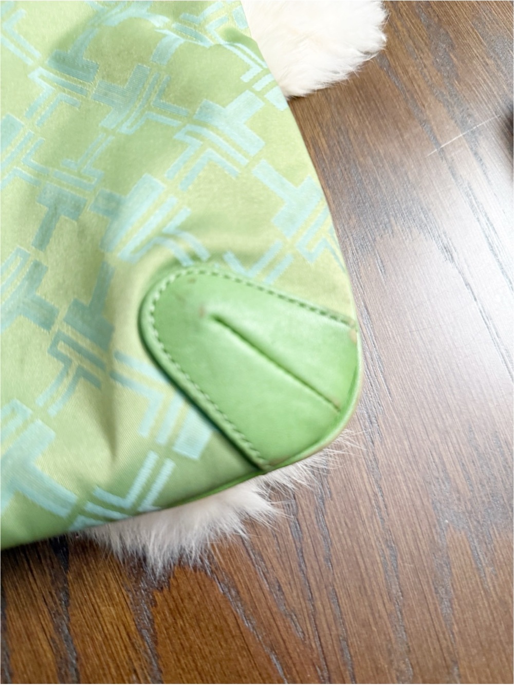 Tumi Signature Collection green tote - Picture 4 of 9